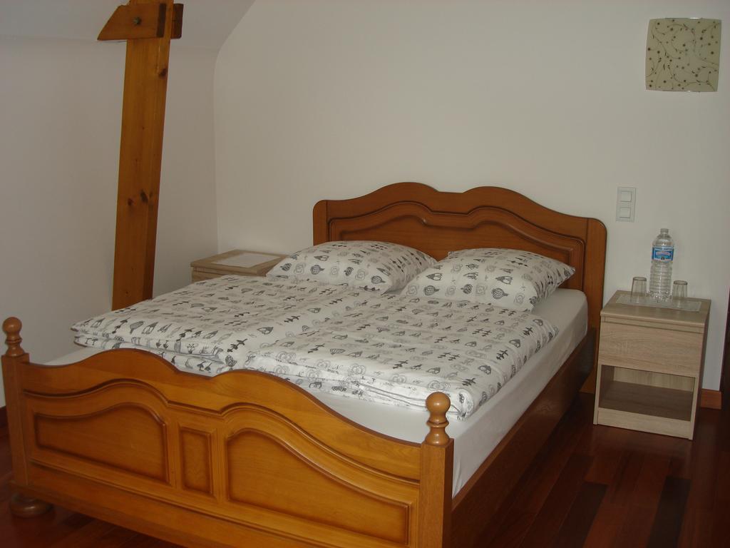 Bed and Breakfast Le Petit Etang La Trinite-Surzur Екстер'єр фото