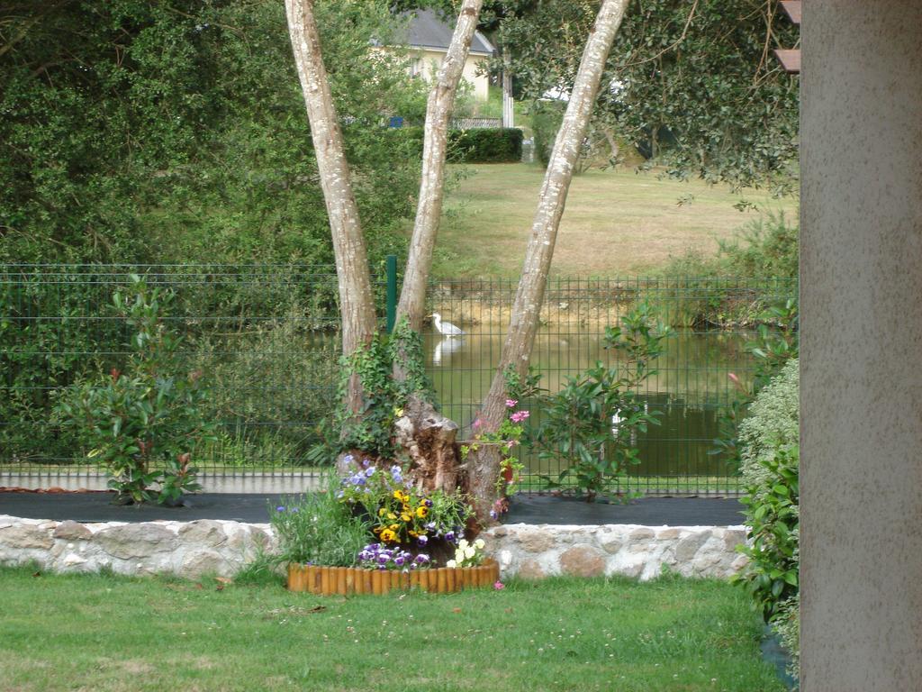 Bed and Breakfast Le Petit Etang La Trinite-Surzur Екстер'єр фото
